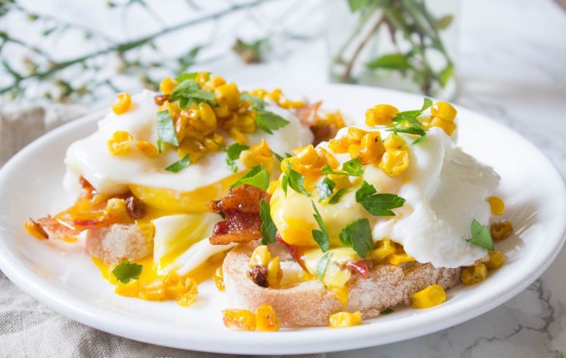 Roasted-Corn-Bacon-Egg-Breakfast-Toast-1